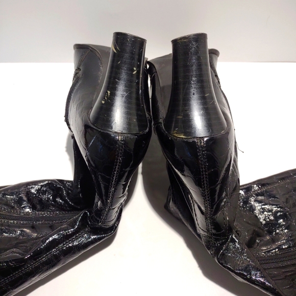 Maurice's Faux Leather Calf high heel boots. Size 10 Black - Picture 8 of 12